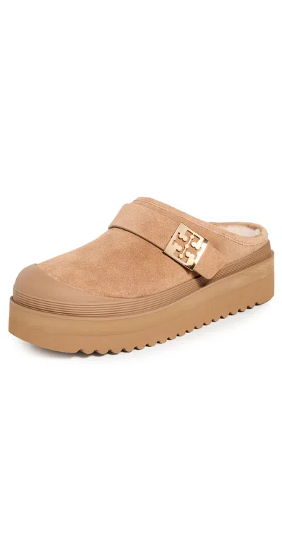 TORY BURCH MELLOW SHEARLING PLATFORM MULES LIGHT CHESTNUT/GOLD