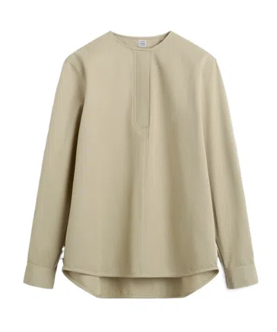 TOTÊME COLLARLESS COTTON SHIRT