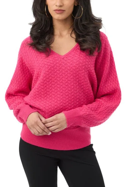 TRINA TURK TRINA TURK LIMA V-NECK PULLOVER SWEATER