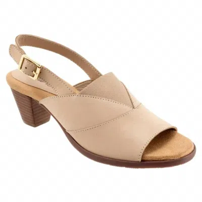 TROTTERS WOMEN'S MAVIS SANDAL IN SAND NUBUCK
