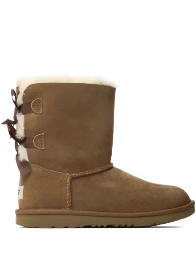UGG BAILEY BOW II "CHESTNUT" ANKLE BOOTS