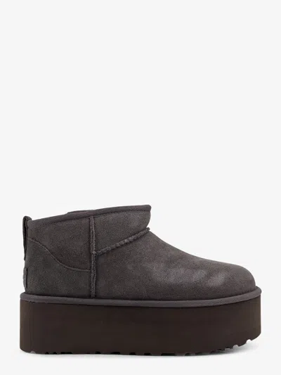 UGG CLASSIC ULTRA MINI PLATFORM SUEDE ANKLE BOOTS