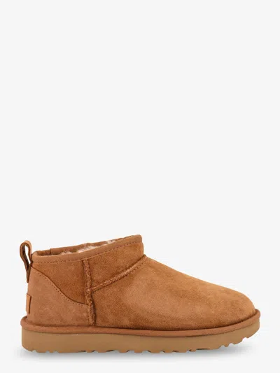 UGG CLASSIC ULTRA MINI SUEDE ANKLE BOOTS