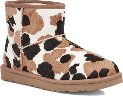 UGG UGG SCHUHE STIEFEL BOOTS CLASSIC MINI COW PRINT STIEFEL 2022 CHESTNUT