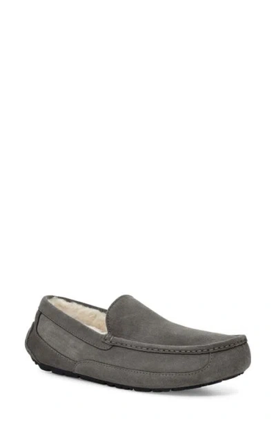 UGG UGG(R) ASCOT LOAFER SLIPPER