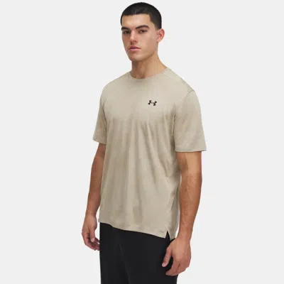 UNDER ARMOUR TECH™ VENT JACQ UNDER ARMOUR RD MEN'S SHORT SLEEVE CITY KHAKI