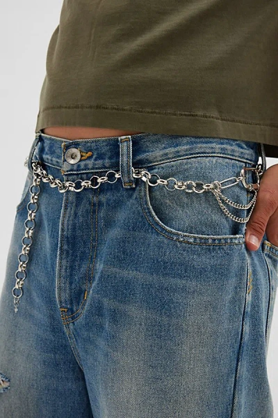 URBAN OUTFITTERS CHUNKY CHAIN CARABINER BELT IN SILVER, MEN'S AT URBAN OUTFITTERS