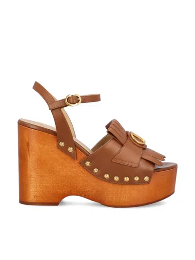 サンダル・ミュール VALENTINO SANDAL (6W2S0KW8BAE N58) VALENTINO Caramel fabric Rockstud sandals (6W2S0KW8BAE N58