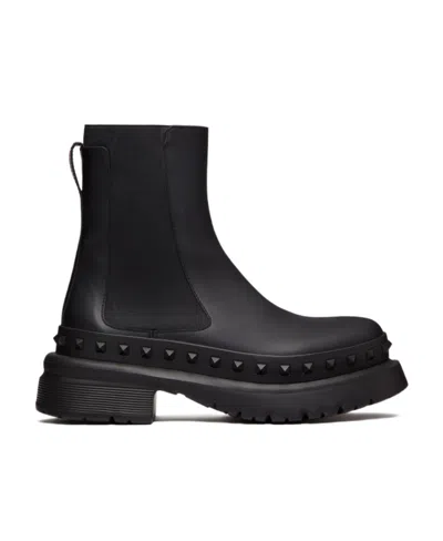 VALENTINO GARAVANI VALENTINO GARAVANI ROCKSTUD ROUND TOE ANKLE BOOTS