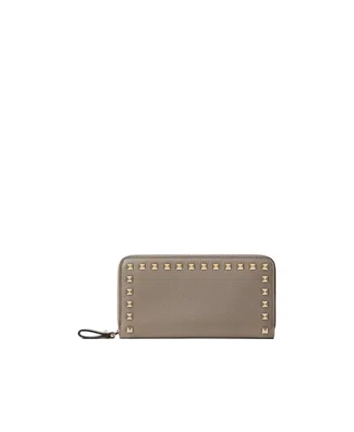 VALENTINO GARAVANI VALENTINO GARAVANI ROCKSTUD ZIP-UP CONTINENTAL WALLET