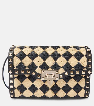 VALENTINO GARAVANI ROCKSTUD SMALL RAFFIA-EFFECT SHOULDER BAG