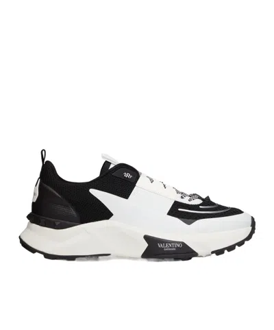 VALENTINO GARAVANI ROUND-HEAD SNEAKERS