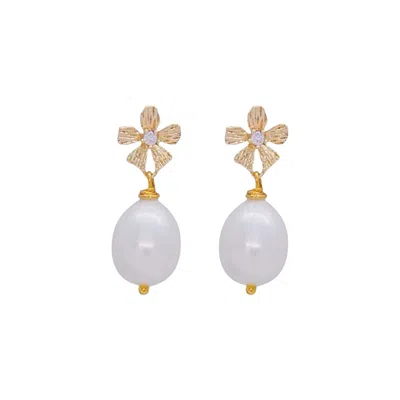 VALERIE CHIC WOMEN'S GOLD / WHITE CRYSTAL TROPICAL FLOWER FRANGIPANI PEARL EARRINGS 18K GOLD