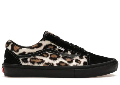VANS MEN'S VANS OLD SKOOL SUPREME LEOPARD SNEAKERS IN BLACK