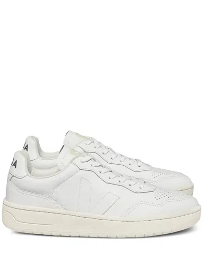 VEJA LEATHER V-LOGO SNEAKERS