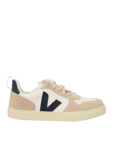 VEJA SMALL V-10 LACES CHROMEFREE LEATHER EXTRA-WHITE_NAUTICO_ALMOND SN