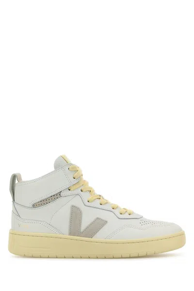 VEJA WHITE LEATHER V-95 SNEAKERS