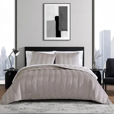 VERA WANG VELVET LINEAR STITCH 3 PIECE QUILT SET, KING