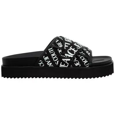 VERSACE JEANS COUTURE VERSACE JEANS COUTURE SANDALEN HERREN E72YA3SM2-EZS195_EL01 BLACK SCHWARZ LOGO