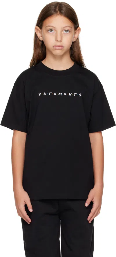 VETEMENTS KIDS BLACK FRIENDLY LOGO T-SHIRT