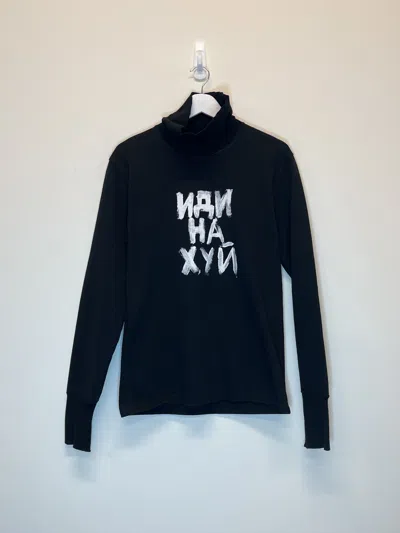 VETEMENTS SS19 RUSSIAN CYRILLIC TURTLENECK