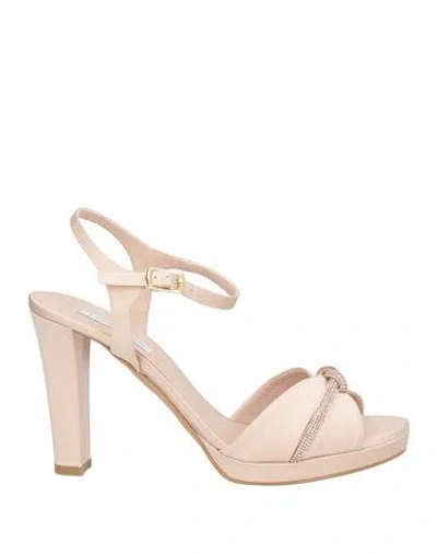 VICTORIA CHRIS NAPOLI VICTORIA CHRIS NAPOLI WOMAN SANDALS BEIGE SIZE 6 TEXTILE FIBERS