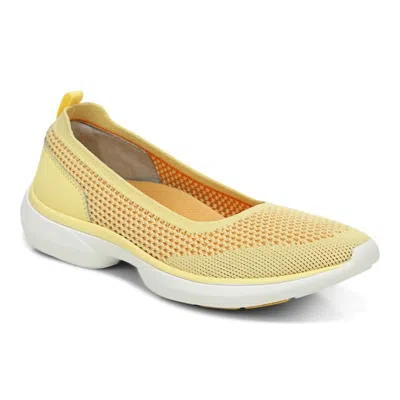 VIONIC WOMEN'S KALLIE SLIP-ON KNIT SHOES - MEDIUM WIDTH IN SUN