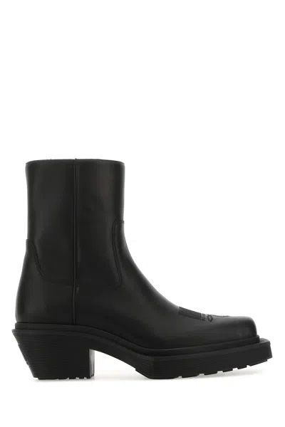 VTMNTS BLACK LEATHER ANKLE BOOTS