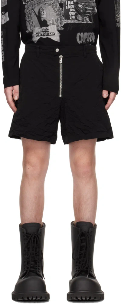 WE11 DONE BLACK CRUMPLED SHORTS