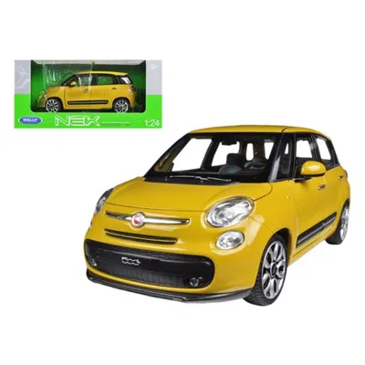 WELLY 2013 FIAT 500L YELLOW 1-24 DIECAST CAR MODEL