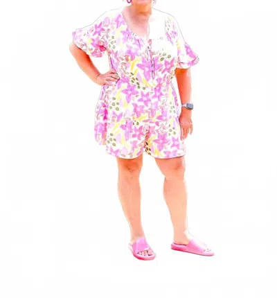 WHITE BIRCH HALF-SLEEVE FLORAL PRINT WOVEN ROMPER IN CREAM