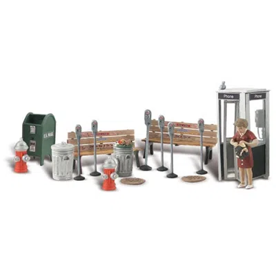 WOODLAND SCENICS O SCALE STREET ACCESSORIES, 18 PIECE