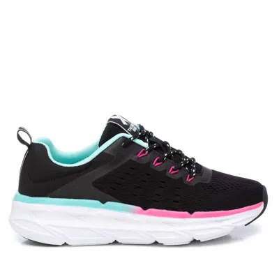 XTI WOMEN'S ATHLETIC CASUAL SNEAKERS IN BLACK
