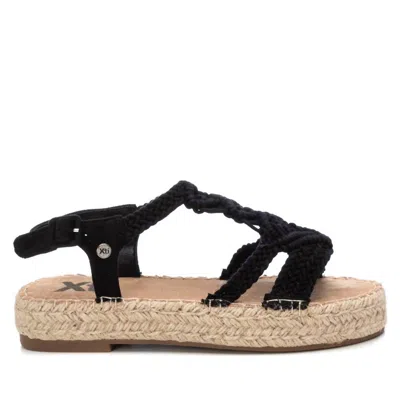 XTI WOMEN'S CROSSED MACRAME SANDALS IN BLACK