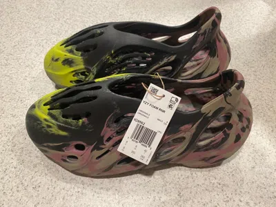 YEEZY ADIDAS YEEZY FOAM RUNNER MX CARBON IG9562