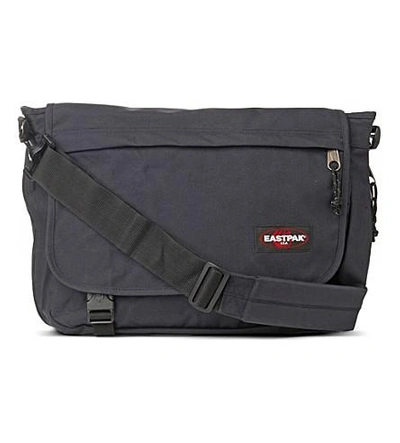 EASTPAK Authentic Delegate messenger bag